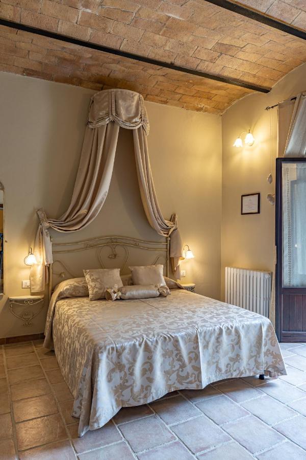 Wine Resort Colsereno Montalcino Exteriör bild